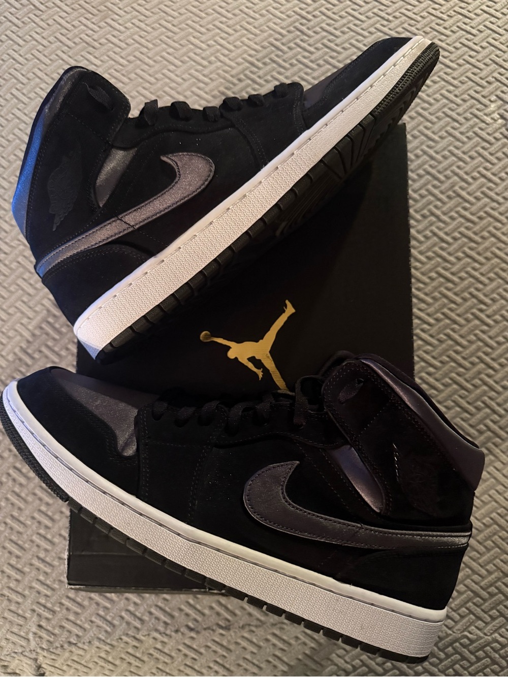 Jordan 1 Mid Nylon Black Anthracite - High-Top Sneakers - Black and Dark Gray